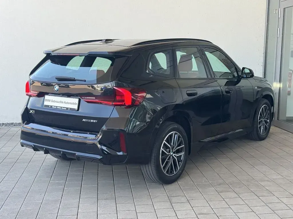 Gebraucht BMW X1 Sport Line 204 PS (150 kW) 2023 Saphirschwarz (metallic) SUV