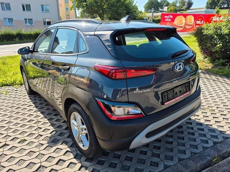 Gebraucht Hyundai Kona Select 120 PS (88 kW) 2023 Grau SUV