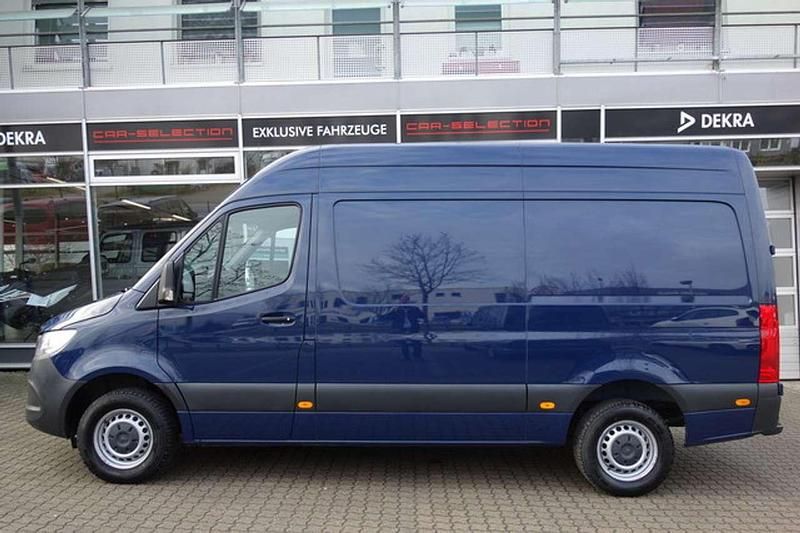 Gebraucht Mercedes Sprinter 190 PS (139 kW) 2021 Blau Van