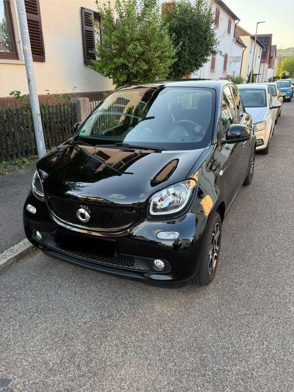 Schwarz Gebraucht 2015 Smart ForFour Prime Kleinwagen | 8.400 € (Fairer Preis) - Bild 1/4