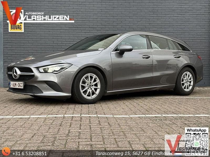 Grau Gebraucht 2021 Mercedes CLA180 Shooting Brake Advantage Kombi | 15.700 € (Guter Preis) - Bild 1/4