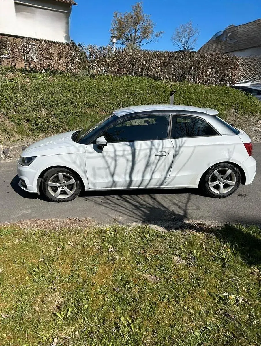 Gebraucht Audi A1 125 PS (91 kW) 2015 Weiß Kleinwagen