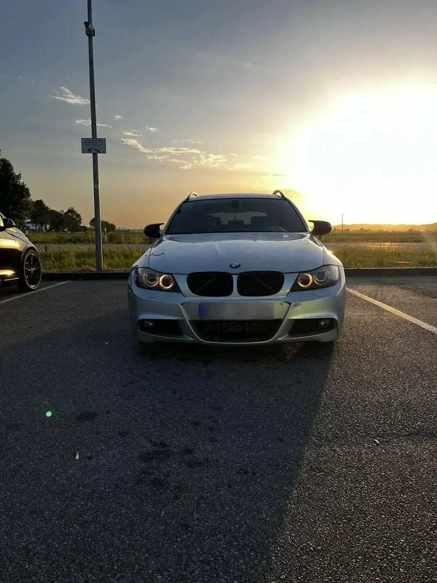 Gebraucht BMW 320 M Sport 177 PS (130 kW) 2009 Grau Kombi