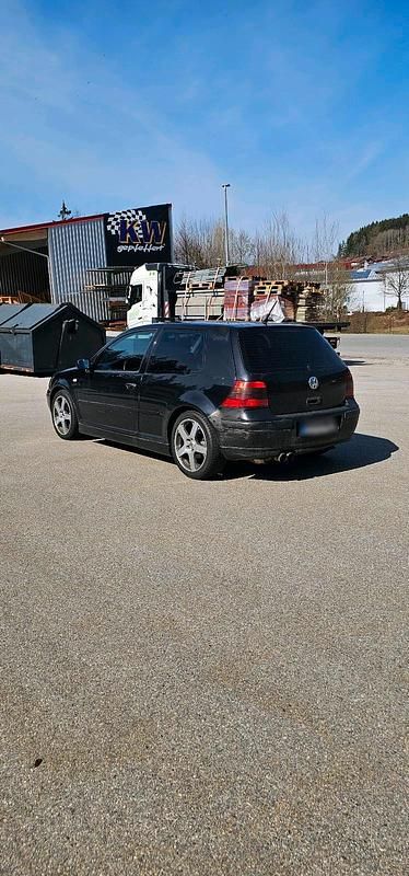 Gebraucht VW Golf Highline 170 PS (125 kW) 2002 Schwarz Coupé