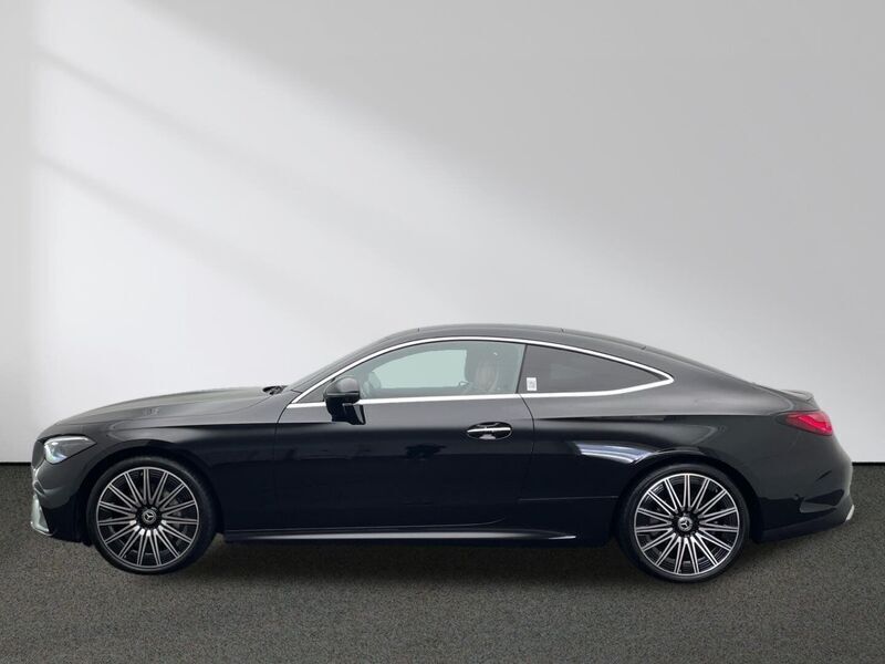 Gebraucht Mercedes CLE300 AMG 258 PS (189 kW) 2024 Andere farbe Coupé