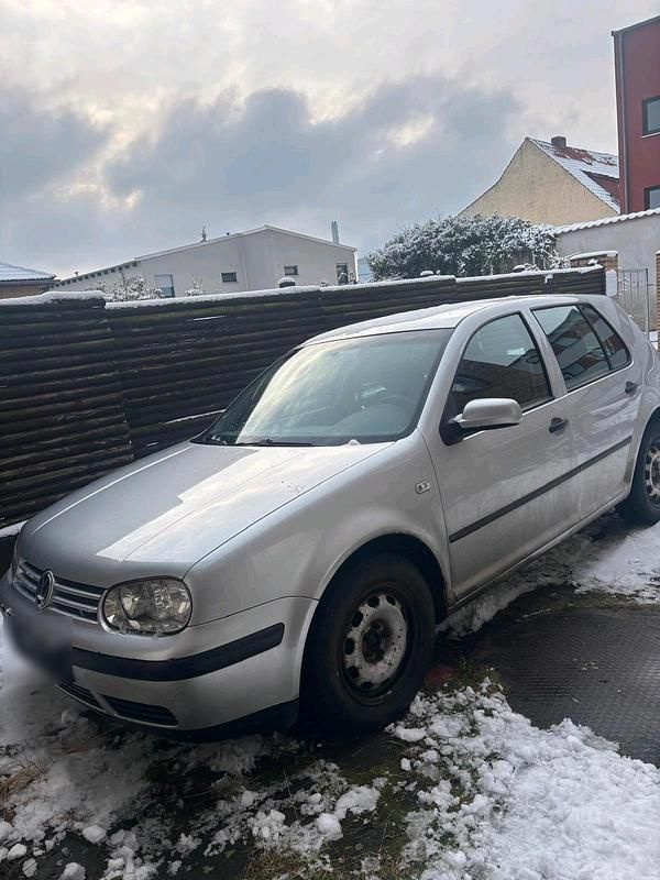 Gebraucht VW Golf IV 75 PS (55 kW) 2003 Silber Kleinwagen
