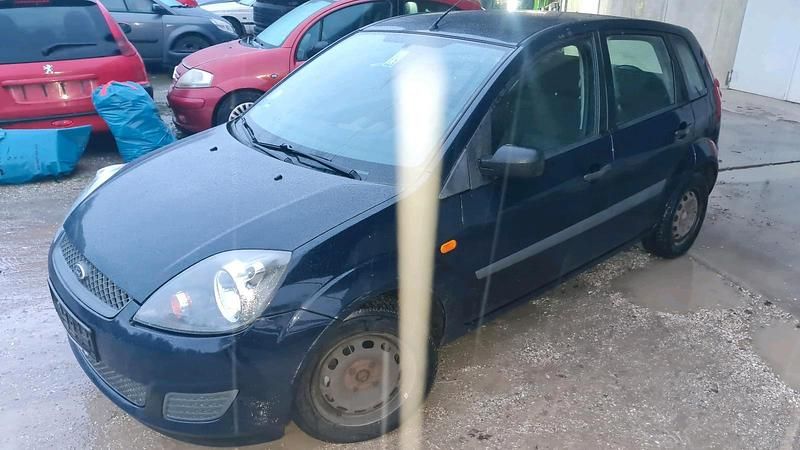 Blau Gebraucht 2007 Ford Fiesta Kleinwagen | 1.500 € (Fairer Preis) - Bild 1/4