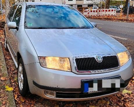 Silber Gebraucht 2003 Skoda Fabia Kombi | 2.500 € (Teuer) - Bild 1/4
