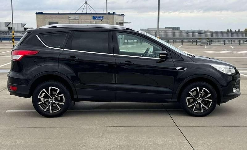 Gebraucht Ford Kuga Titanium 140 PS (102 kW) 2014 Schwarz SUV