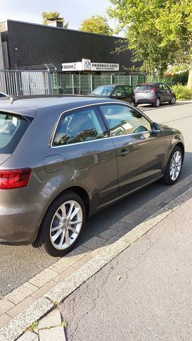 Gebraucht Audi A3 Ambiente 105 PS (77 kW) 2013 Grau metallic Limousine