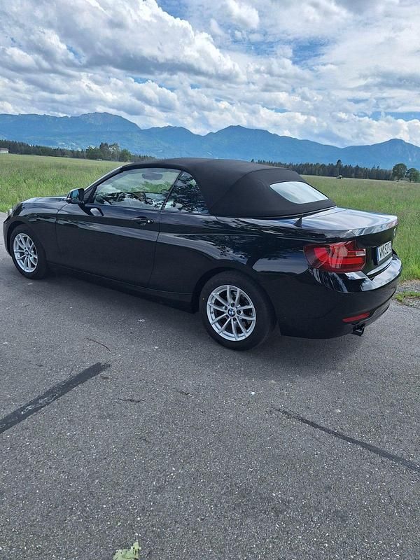 Gebraucht BMW 218 Advantage 136 PS (100 kW) 2016 Schwarz Cabrio
