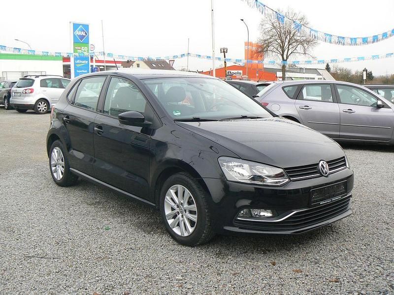 Schwarz Gebraucht 2017 VW Polo Comfortline Limousine | 7.990 € (Guter Preis) - Bild 1/4