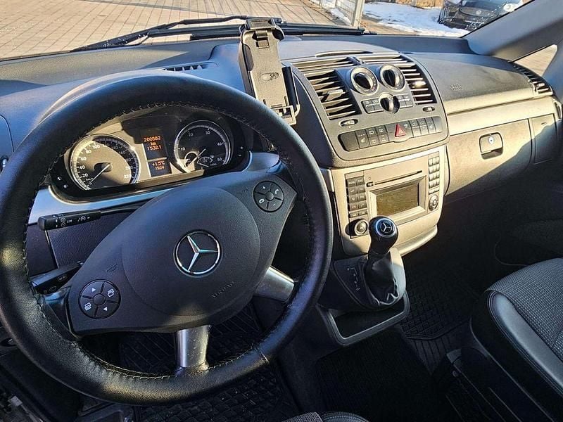Gebraucht Mercedes Viano Edition 224 PS (164 kW) 2011 Brillantsilber metallic Van / Kleinbus