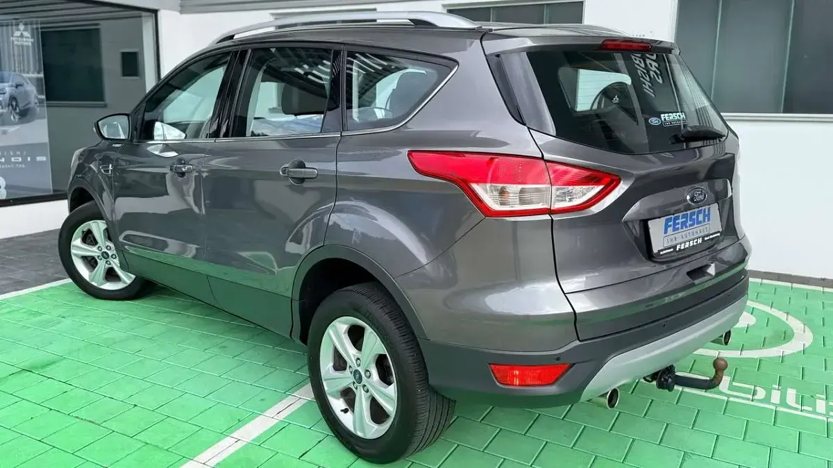 Gebraucht Ford Kuga Titanium 140 PS (102 kW) 2015 Sterling gray SUV