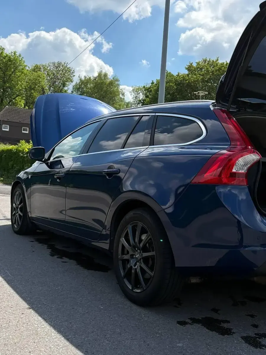 Gebraucht Volvo V60 Ocean Race 115 PS (84 kW) 2012 Blau Kombi