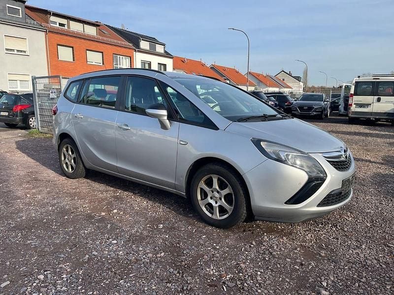 Gebraucht Opel Zafira Tourer 131 PS (96 kW) 2015 Silber Van / Kleinbus