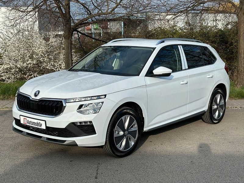 Blau Neu 2025 Skoda 105 Limousine | 29.215 € - Bild 1/4