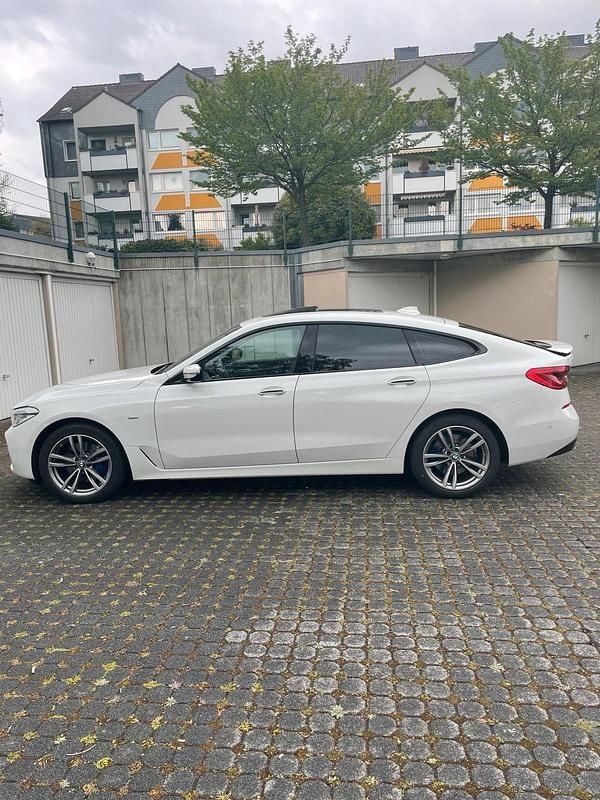 Weiß Gebraucht 2018 BMW 640 Luxury Line Coupé | 27.900 € (Fairer Preis) - Bild 1/4