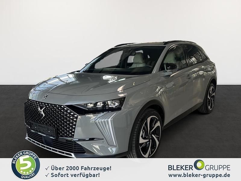 Seidengrau Gebraucht 2024 DS Automobiles DS7 Crossback Opera SUV | 38.580 € (Teuer) - Bild 1/2