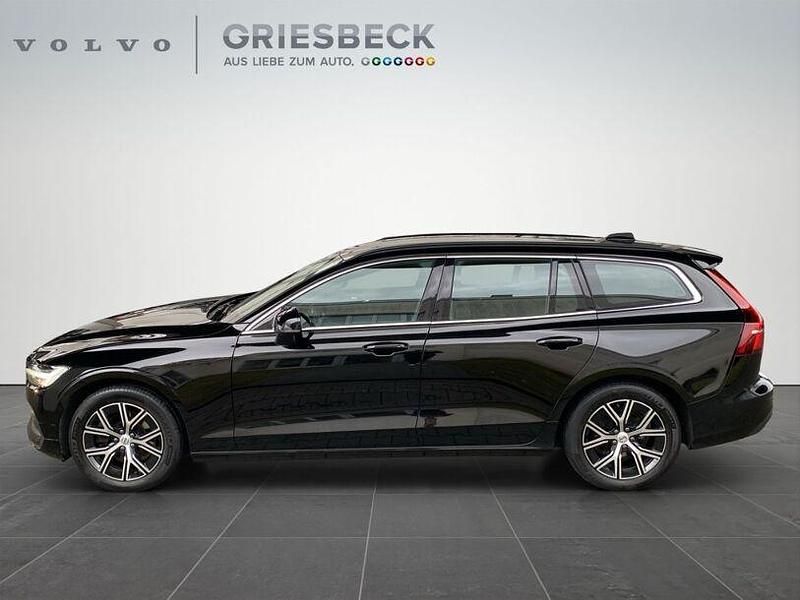Gebraucht Volvo V60 Core 197 PS (144 kW) 2022 Schwarz Kombi