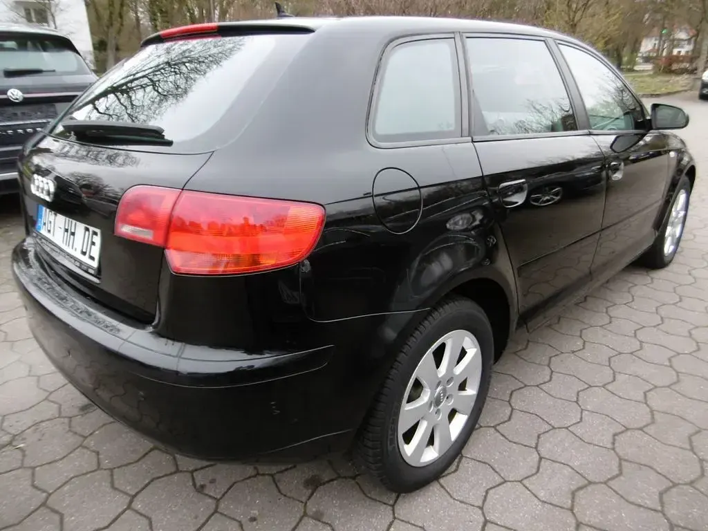 Second-hand Audi A3 Ambiente 102 CP (75 kW) 2006 Negru Hatchback