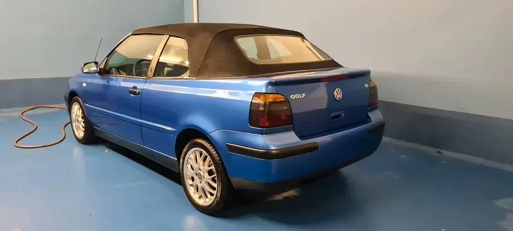 Gebraucht VW Golf Cabriolet 101 PS (74 kW) 2000 Blau Cabrio