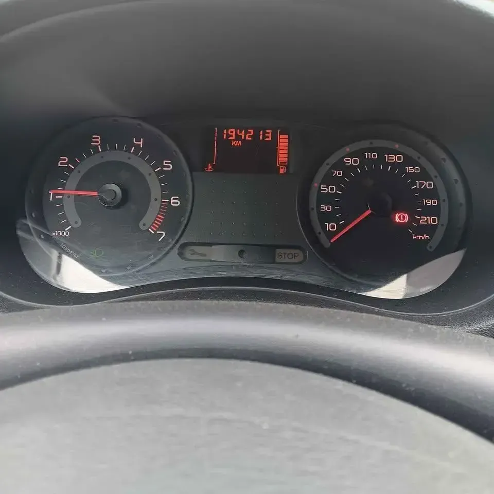 Usata Renault Clio II 65 CV (47 kW) 2006 Blu Utilitaria