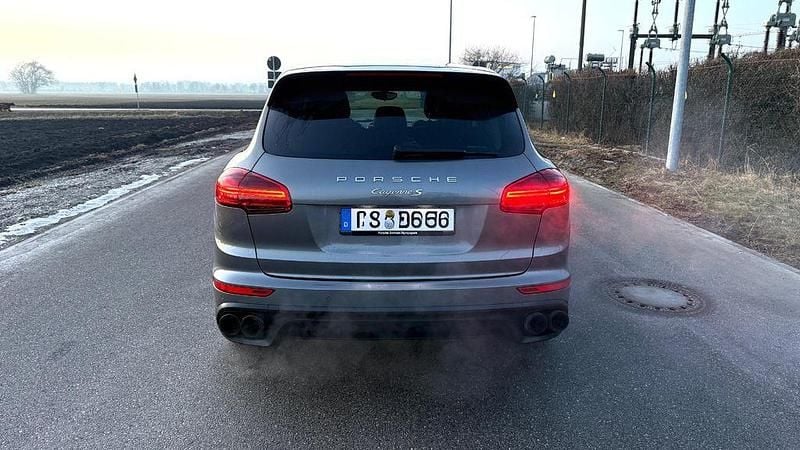 Gebraucht Porsche Cayenne S 420 PS (308 kW) 2015 Grau SUV