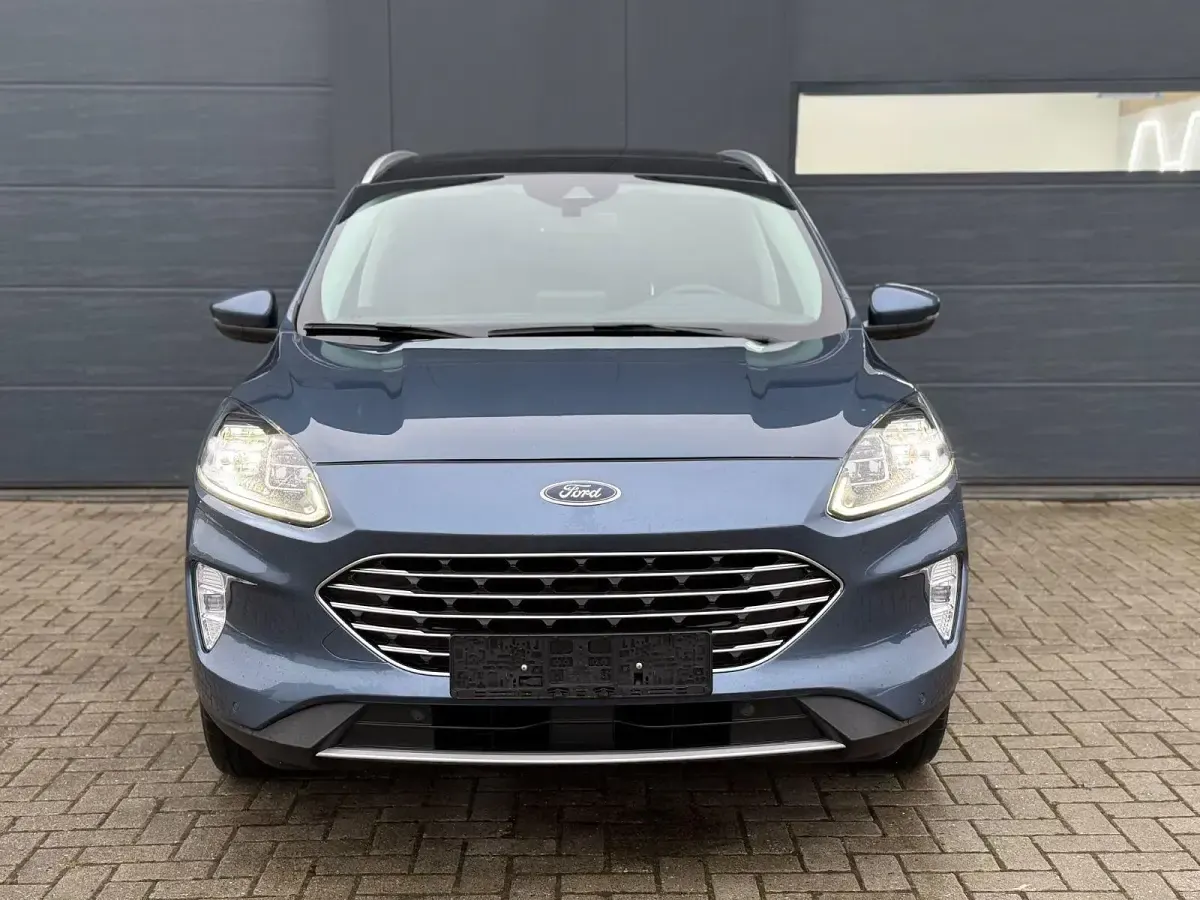 Usado Ford Kuga Titanium X 150 HP (110 kW) 2021 Azul SUV