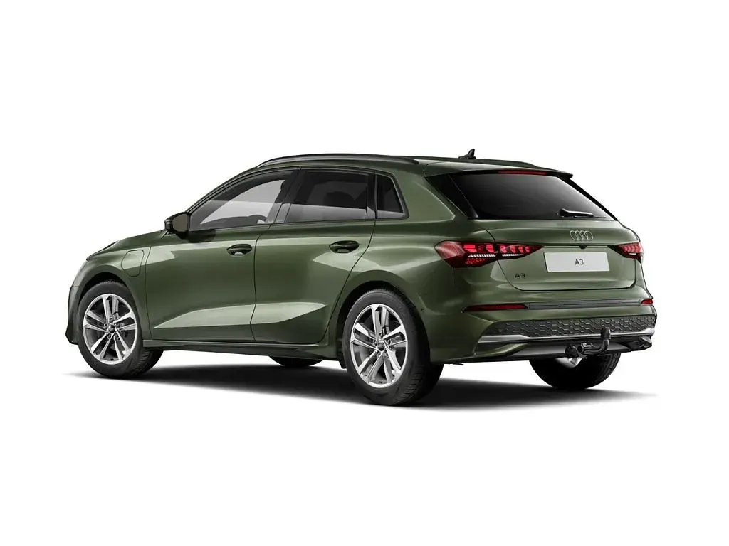 Gebraucht Audi A3 Advanced Plus 204 PS (150 kW) 2025 Distriktgrün metallic Limousine
