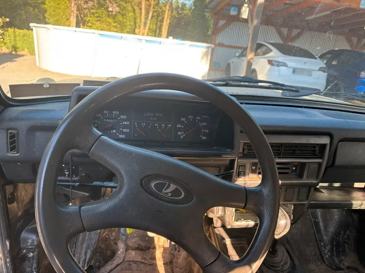 Second-hand Lada niva 82 CP (60 kW) 2006 Verde SUV