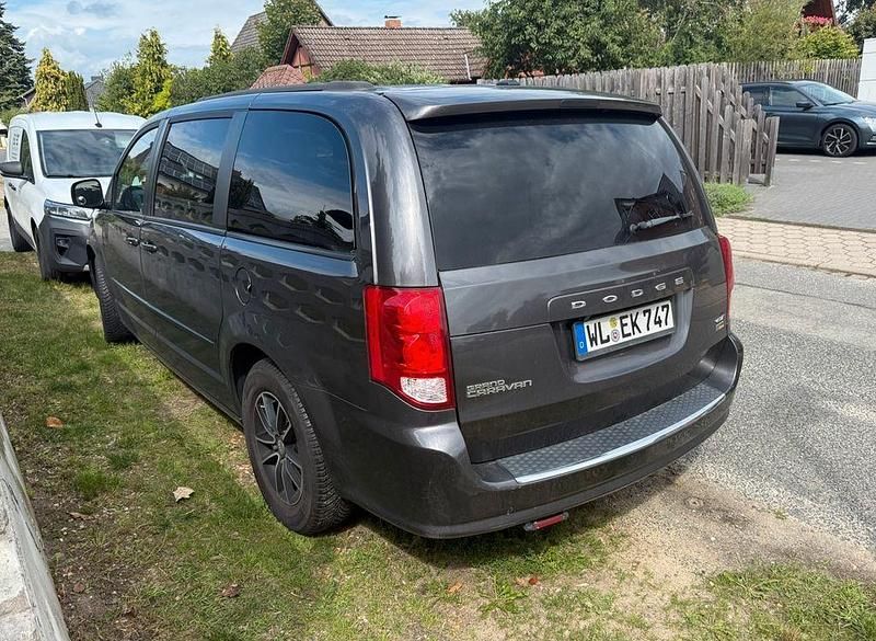 Second-hand Dodge Grand Caravan 287 CP (211 kW) 2017 Gri Monovolum