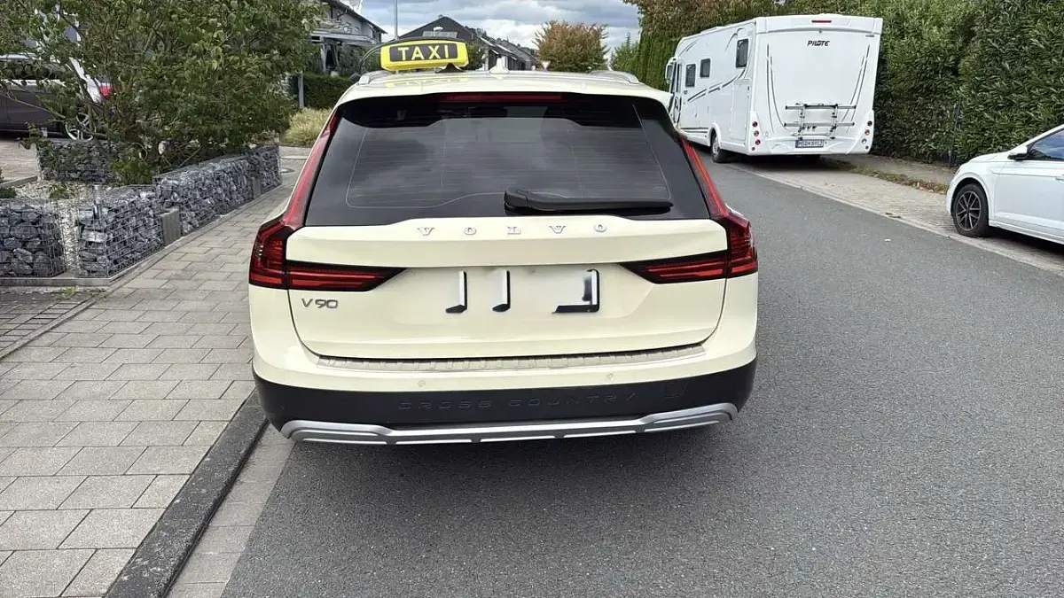 Gebraucht Volvo V90 Plus 197 PS (144 kW) 2024 Grau Kombi