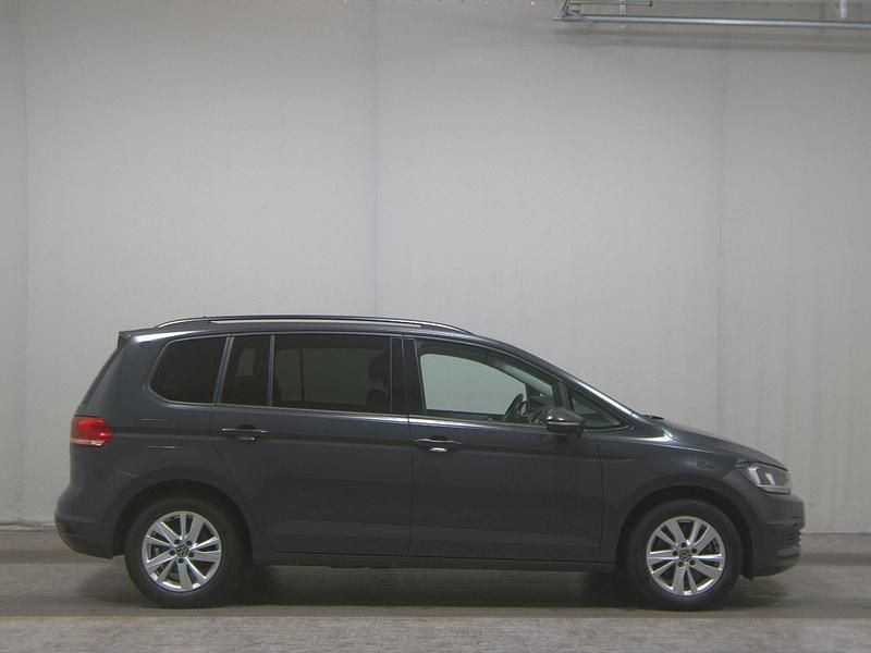 Grau Gebraucht 2021 VW Touran Comfortline Van / Kleinbus | 19.480 € (Superpreis) - Bild 1/4
