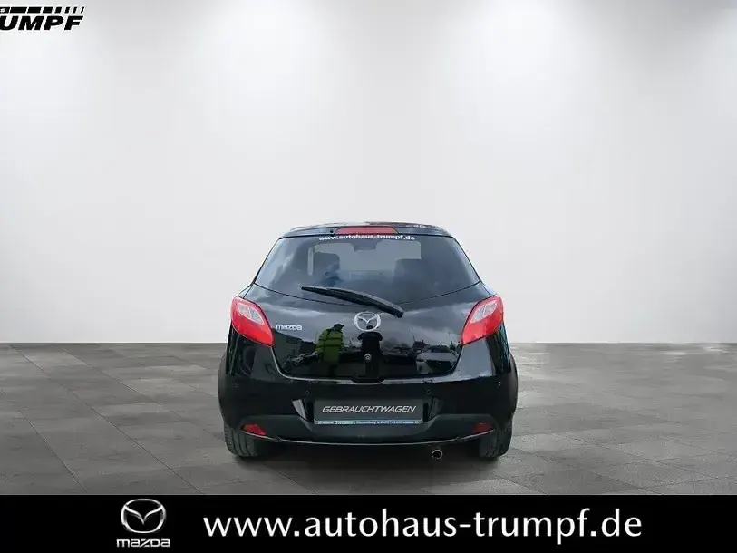 Gebraucht Mazda 2 Kenko 84 PS (61 kW) 2013 Brillantschwarz Kleinwagen