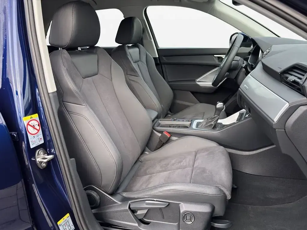 Gebraucht Audi Q3 Advanced Plus 150 PS (110 kW) 2025 Navarrablau metallic SUV