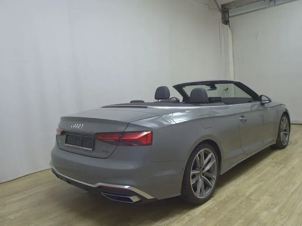 Gebraucht Audi A5 Cabriolet S-Line 265 PS (194 kW) 2022 Grau Cabrio