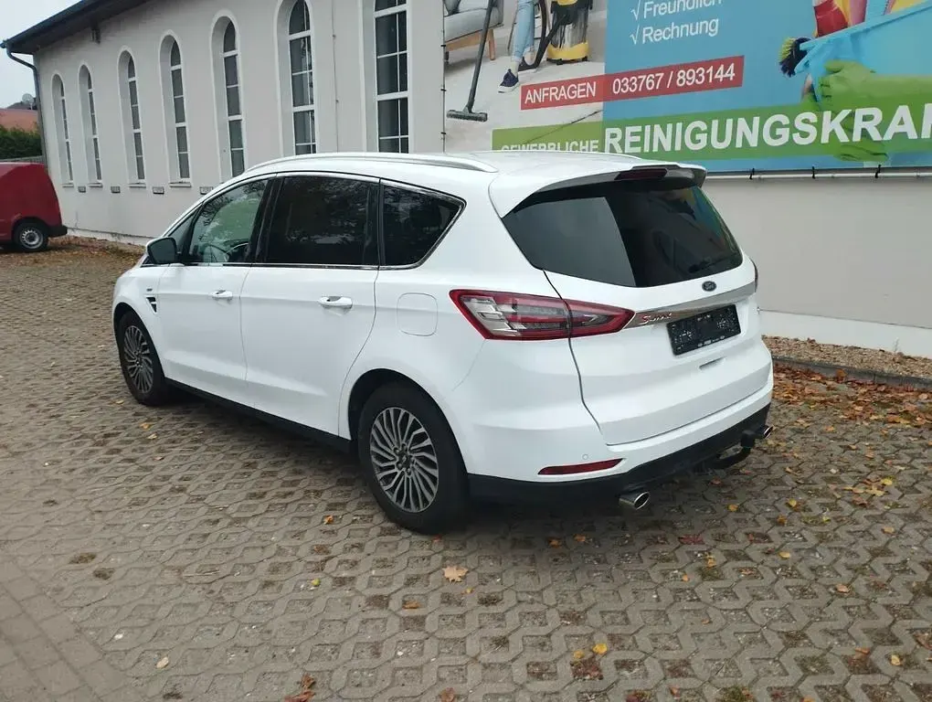 Gebraucht Ford S-MAX Titanium 150 PS (110 kW) 2019 Weiß Van / Kleinbus