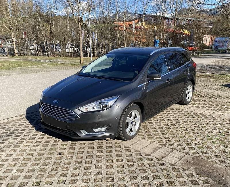 Używany Ford Focus Titanium 150 KM (110 kW) 2016 Szary Kombi