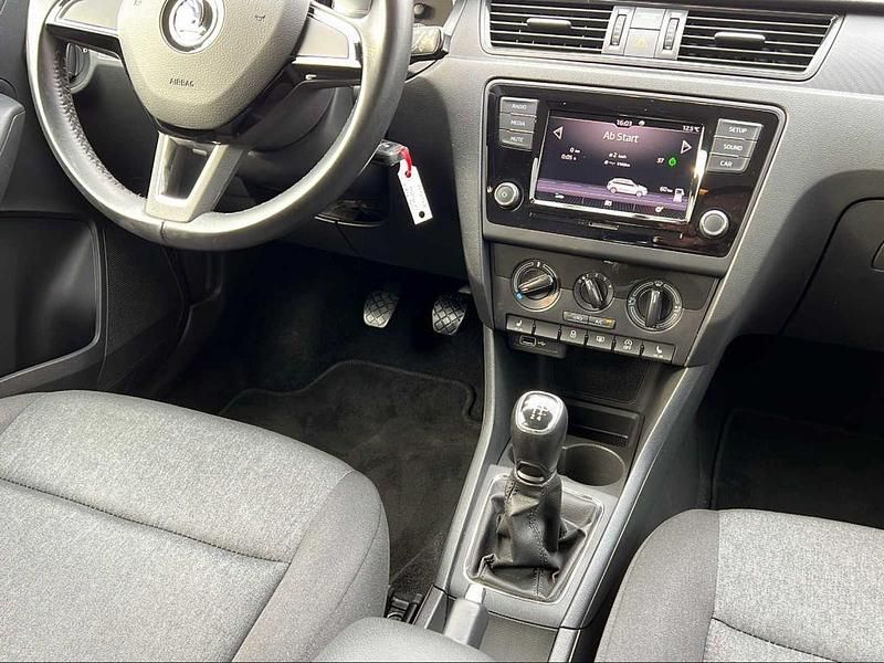 Gebraucht Skoda Rapid Cool Edition 95 PS (69 kW) 2018 Race blau metallic (metallic) Kombi