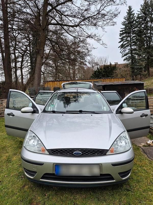 Gebraucht Ford Focus 100 PS (73 kW) 2004 Grau Kombi