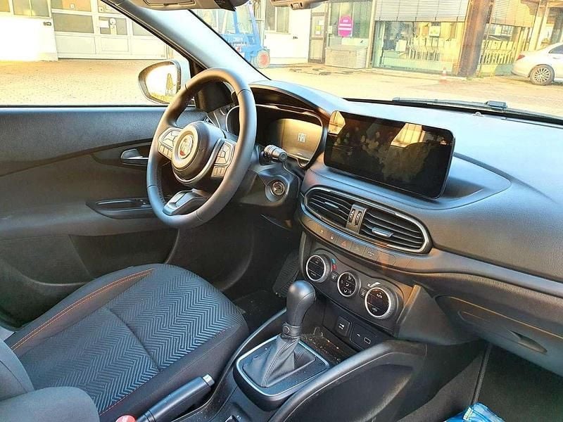 Gebraucht Fiat Tipo Cross 131 PS (96 kW) 2022 Other Kombi