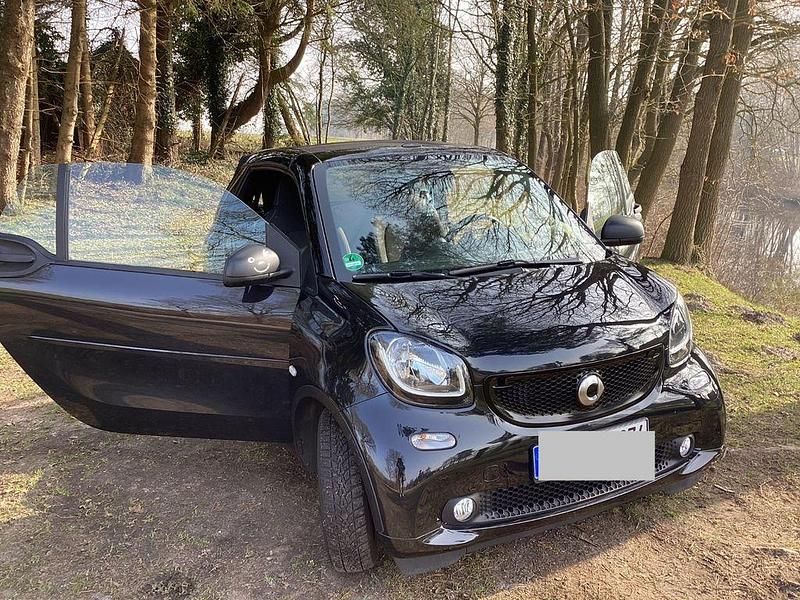 Gebraucht Smart ForTwo Cabrio Passion 71 PS (52 kW) 2016 Schwarz Cabrio
