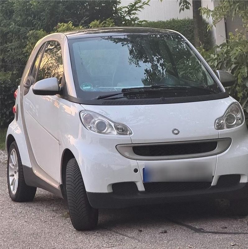 Weiß Gebraucht 2007 Smart ForTwo Coupé Passion Kleinwagen | 3.300 € (Fairer Preis) - Bild 1/4