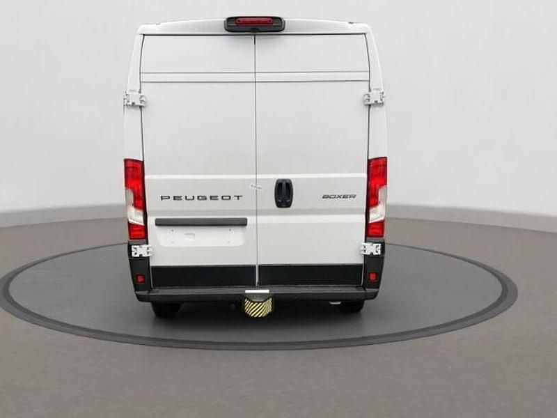 Gebraucht Peugeot Boxer 103 PS (75 kW) 2024 Weiss Van