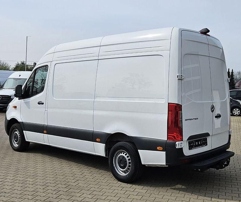 Gebraucht Mercedes Sprinter 170 PS (125 kW) 2024 Weiß Van