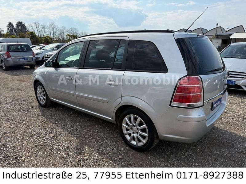 Gebraucht Opel Zafira Catch Me 140 PS (102 kW) 2008 Silber Van / Kleinbus