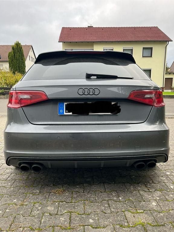 Gebraucht Audi S3 Sport 300 PS (220 kW) 2015 Grau Limousine