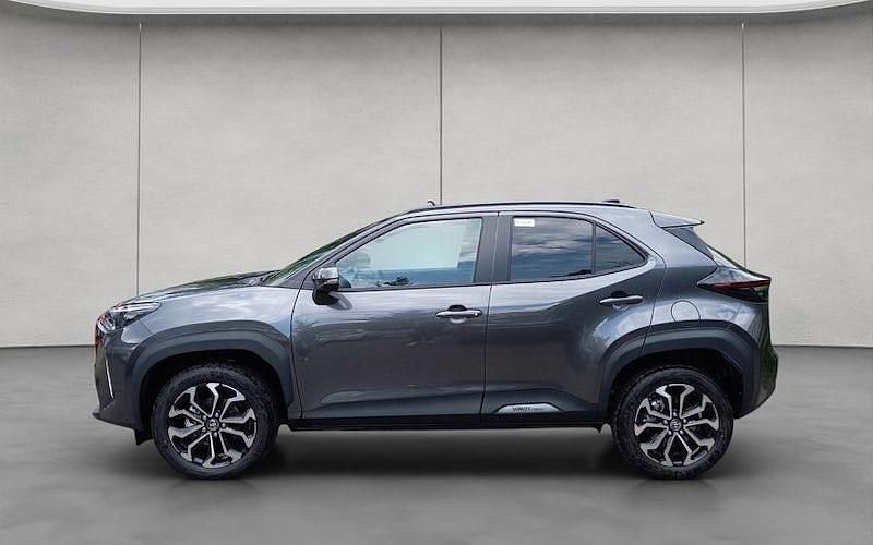 Neu Toyota Yaris Cross 130 PS (95 kW) 2025 Grau SUV