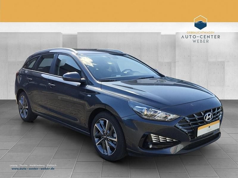 Grau Gebraucht 2023 Hyundai i30 Trend Kombi | 19.480 € (Guter Preis) - Bild 1/4
